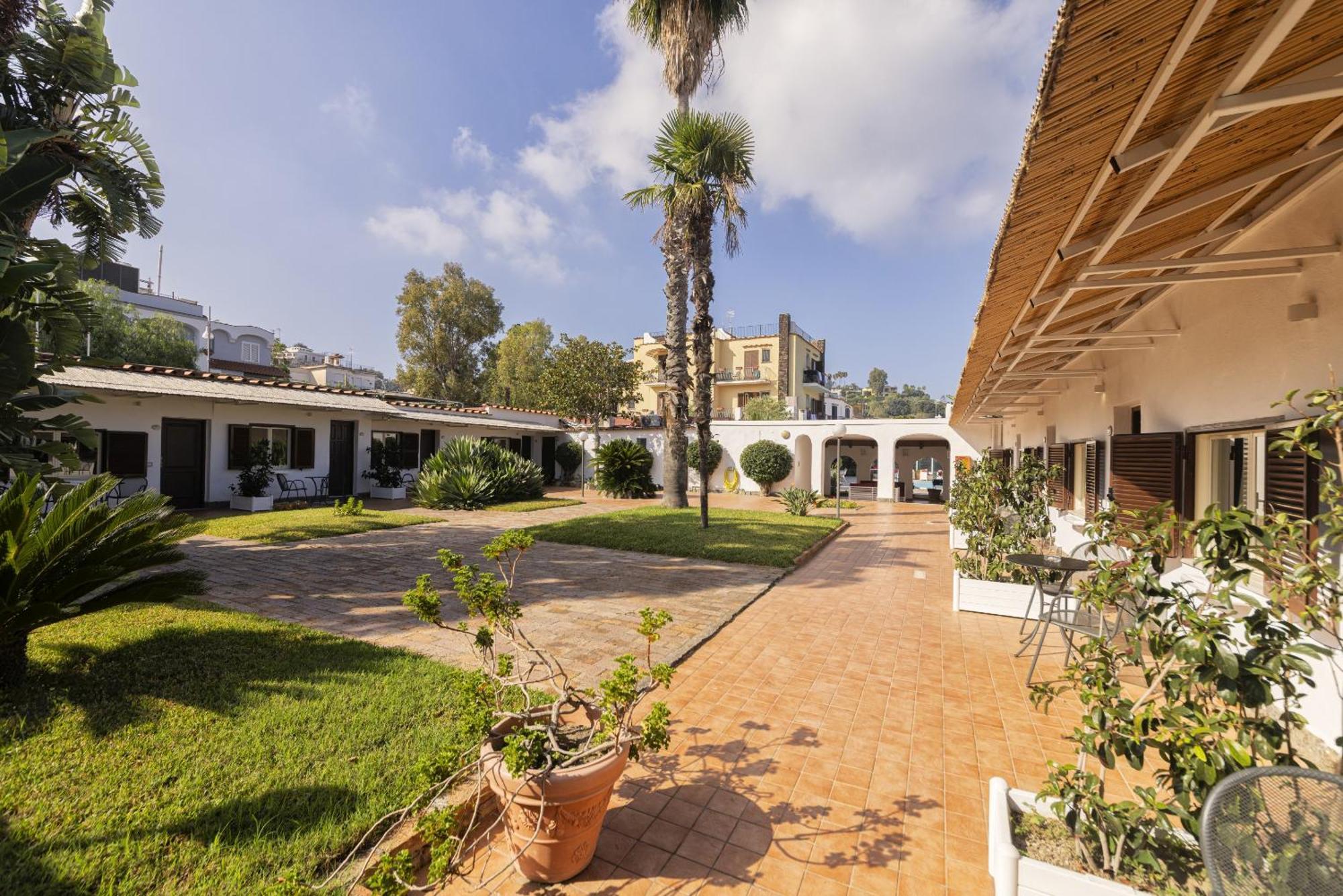 Hotel Terme Principe Lacco Ameno  ภายนอก รูปภาพ