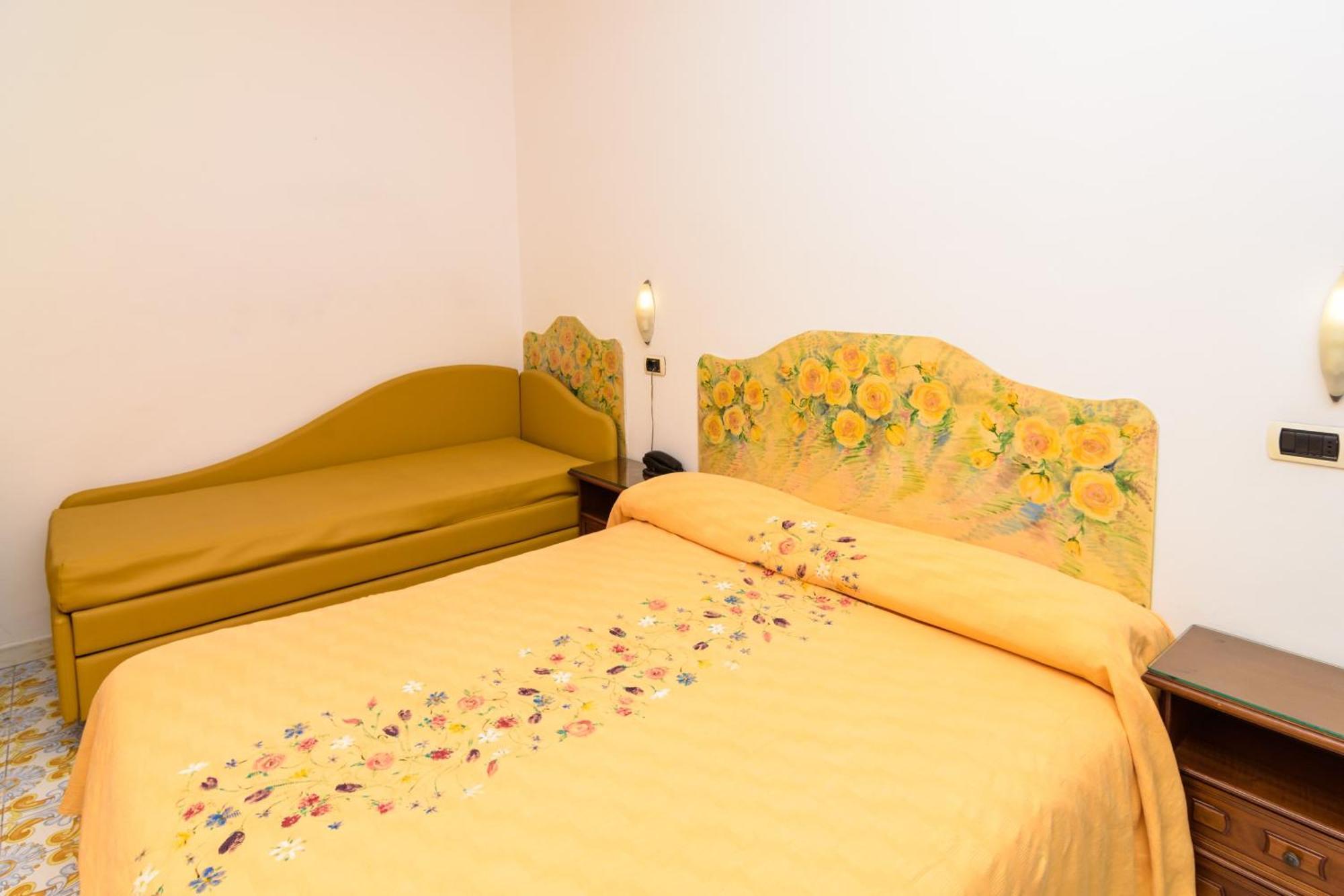 Hotel Terme Principe Lacco Ameno  ภายนอก รูปภาพ