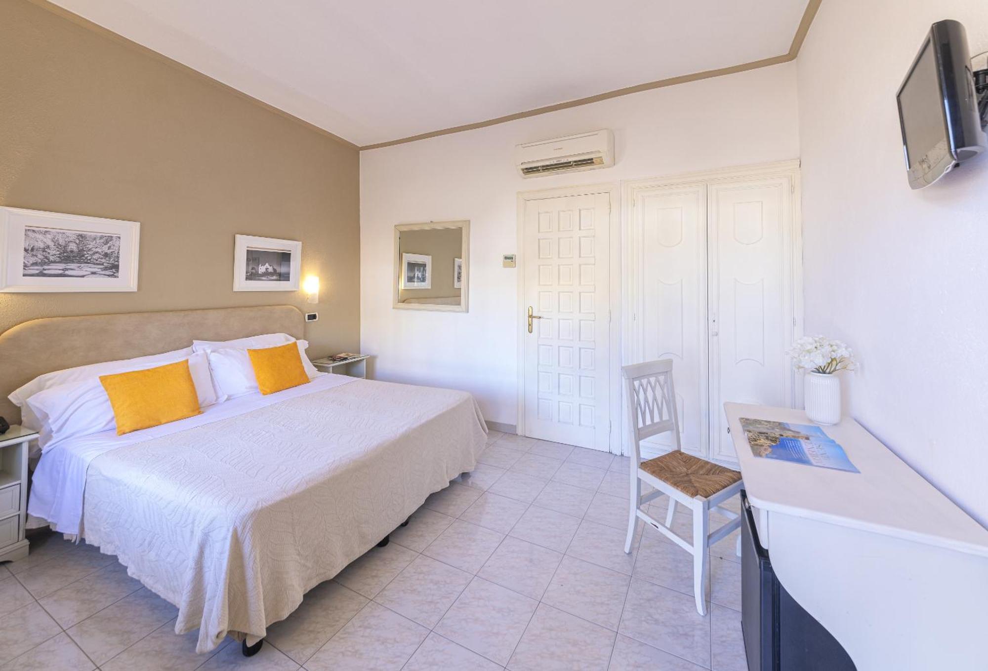 Hotel Terme Principe Lacco Ameno  ภายนอก รูปภาพ